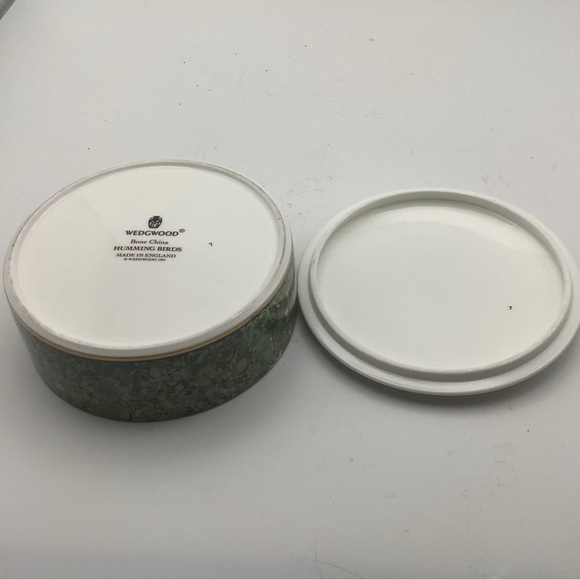 Vintage 1991 Wedgwood English Bone China Hummingbird Trinket Box - Picture 7 of 10